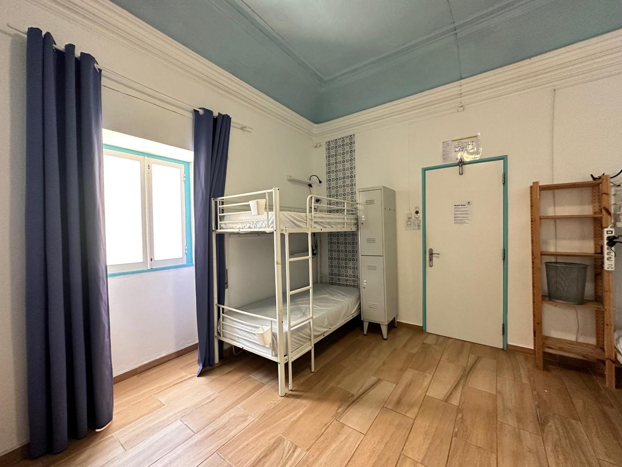 Orange Terrace Hostel Albufeira Rum bild